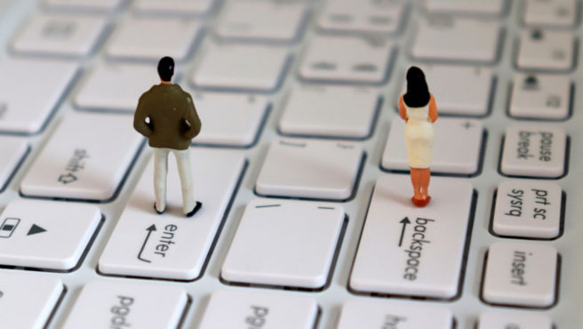 La brecha digital de género dificulta el crecimiento económico de los países en desarrollo