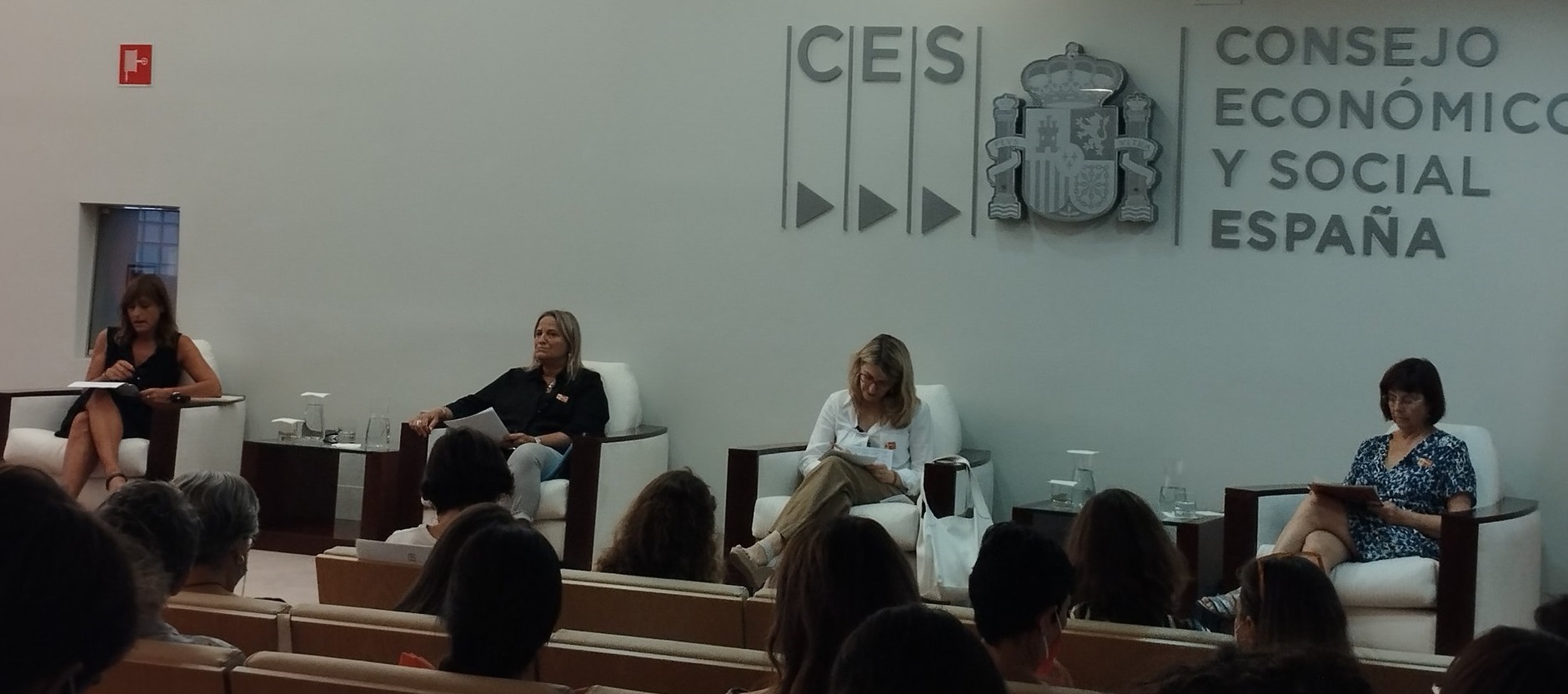 La de los cuidados es una revolución pendiente