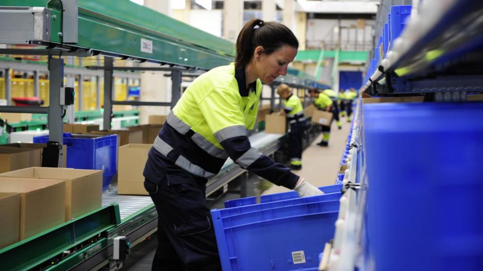 Las mujeres tendrían que ganar un 20,9% más para igualar su salario medio anual al de los hombres